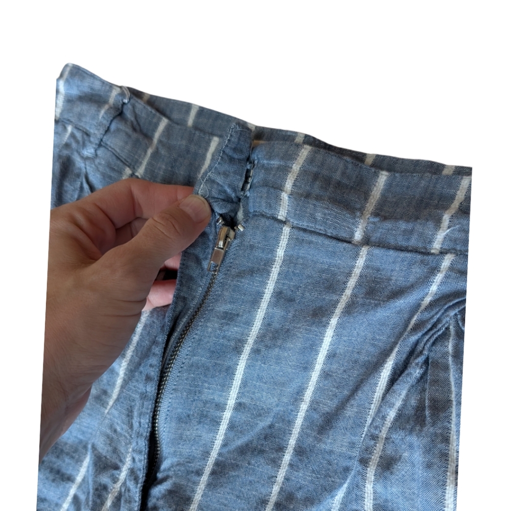 Universal Thread Linen Blend Capris - Picture 3 of 8